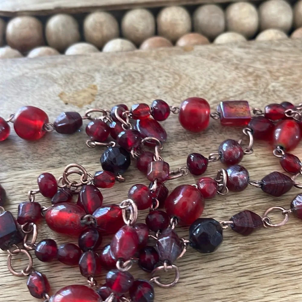 Beaded long necklace glass red boho casual - Picture 9 of 10